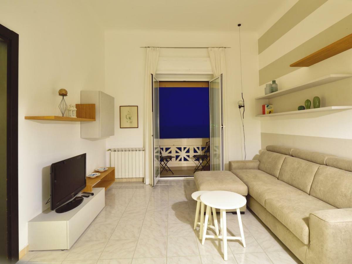 Il Faro Dei Poeti Apartamento Lerici Exterior foto