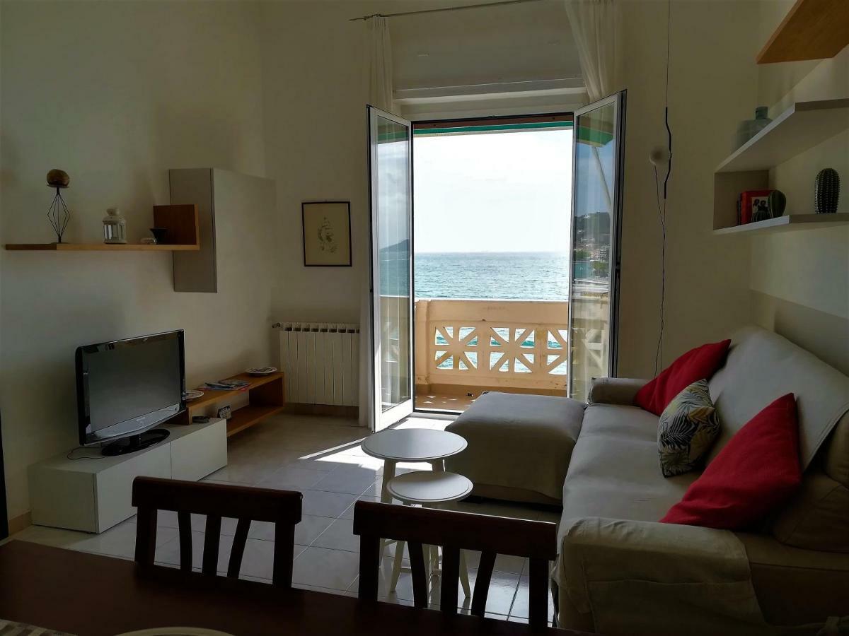 Il Faro Dei Poeti Apartamento Lerici Exterior foto