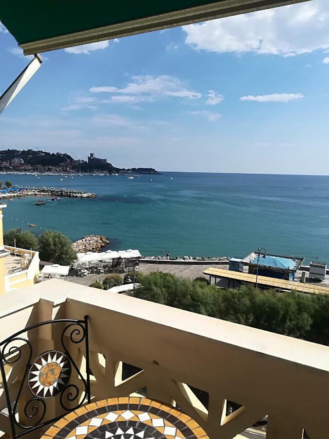 Il Faro Dei Poeti Apartamento Lerici Exterior foto