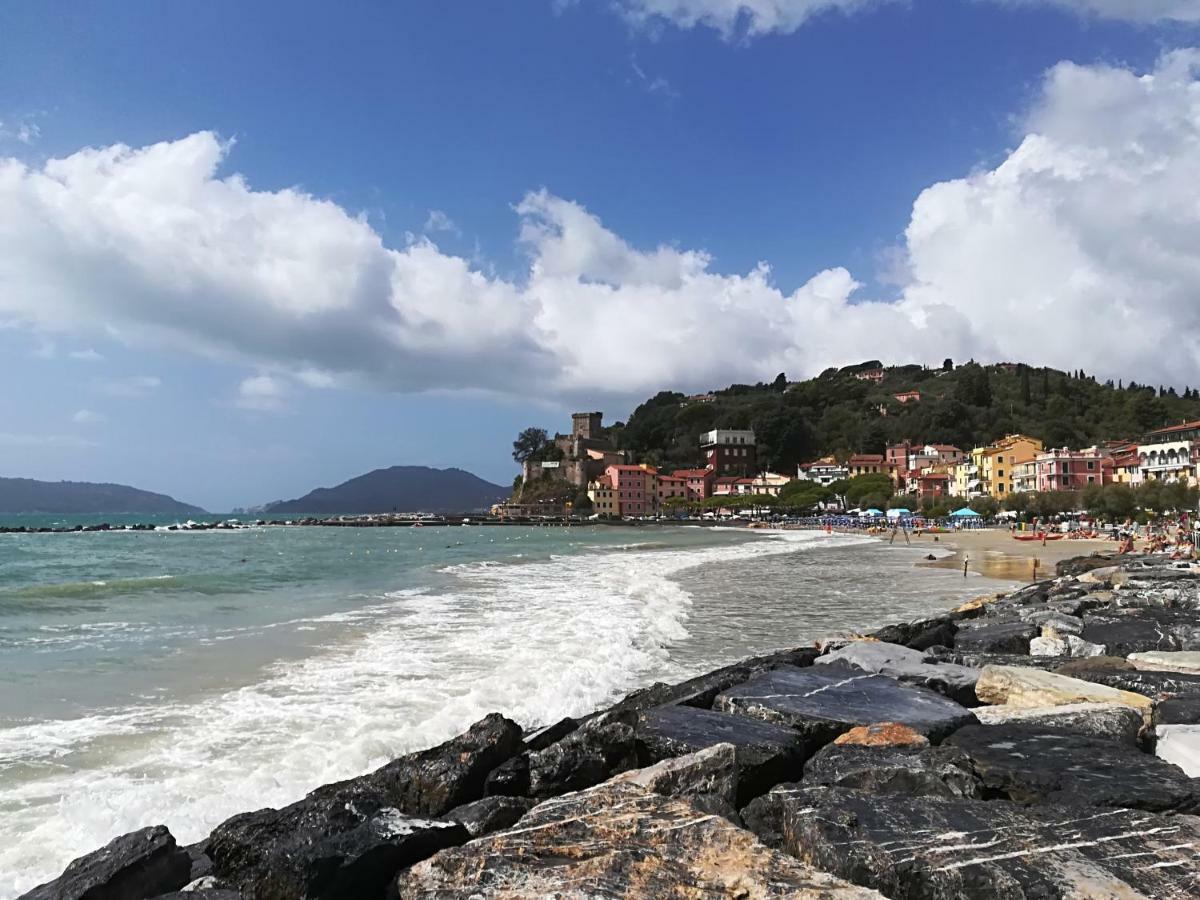 Il Faro Dei Poeti Apartamento Lerici Exterior foto