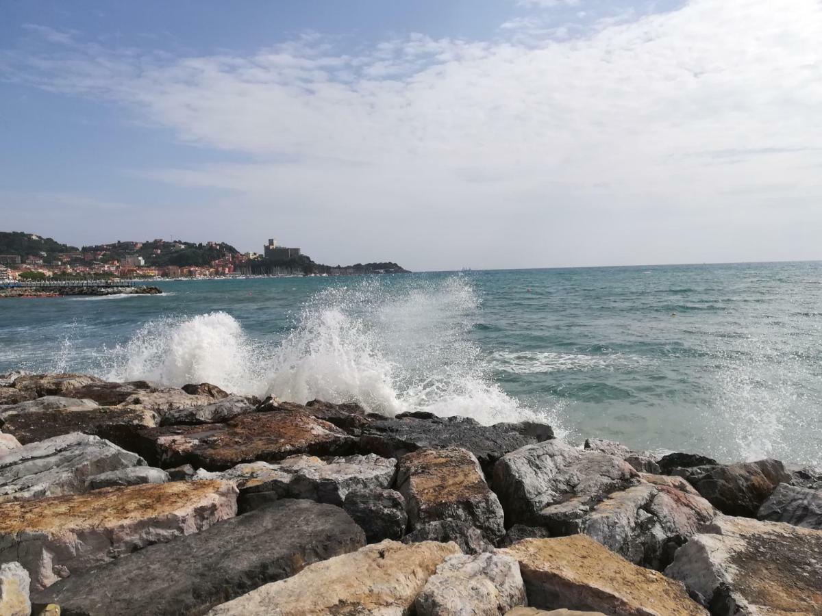 Il Faro Dei Poeti Apartamento Lerici Exterior foto