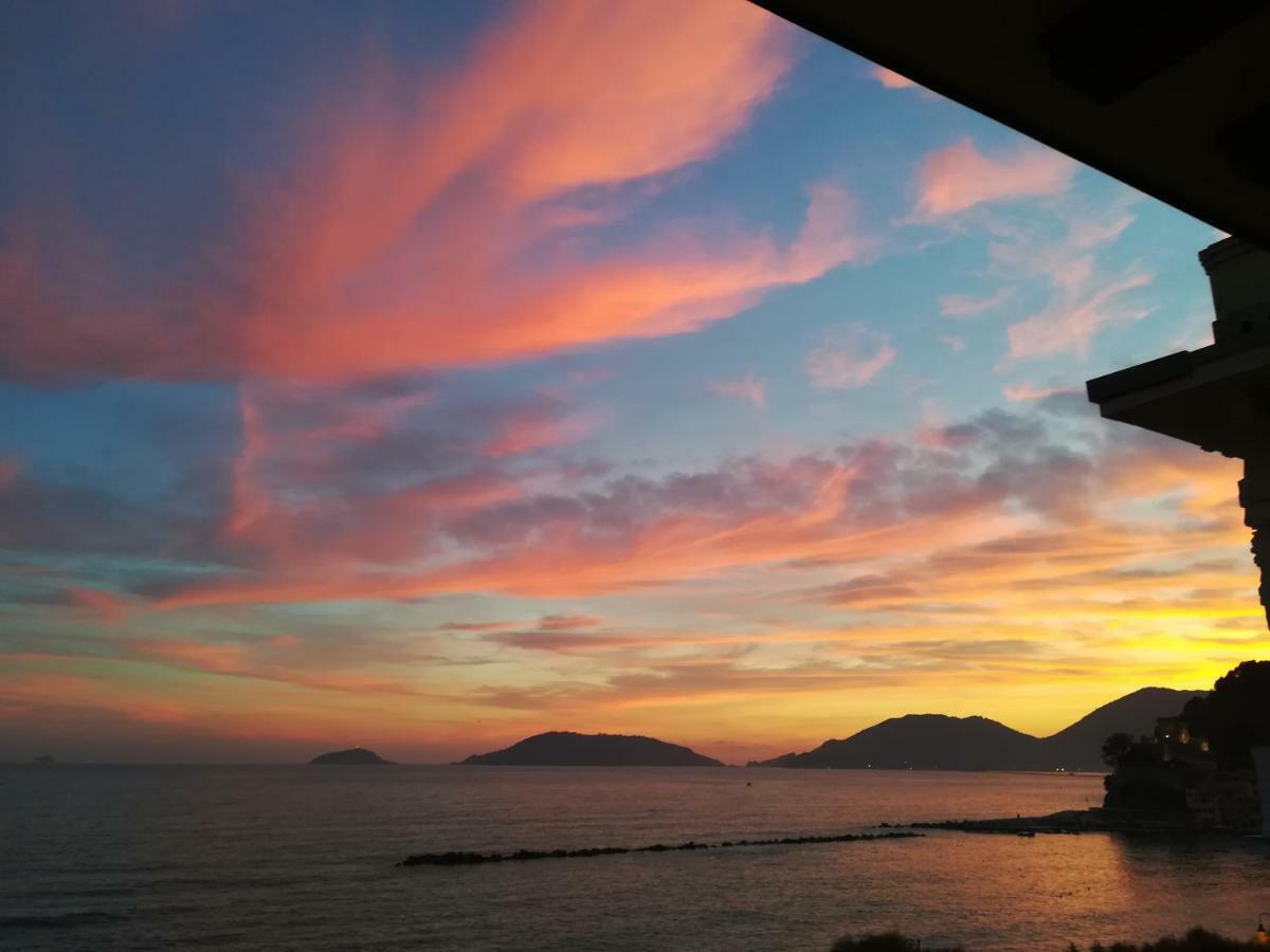 Il Faro Dei Poeti Apartamento Lerici Exterior foto