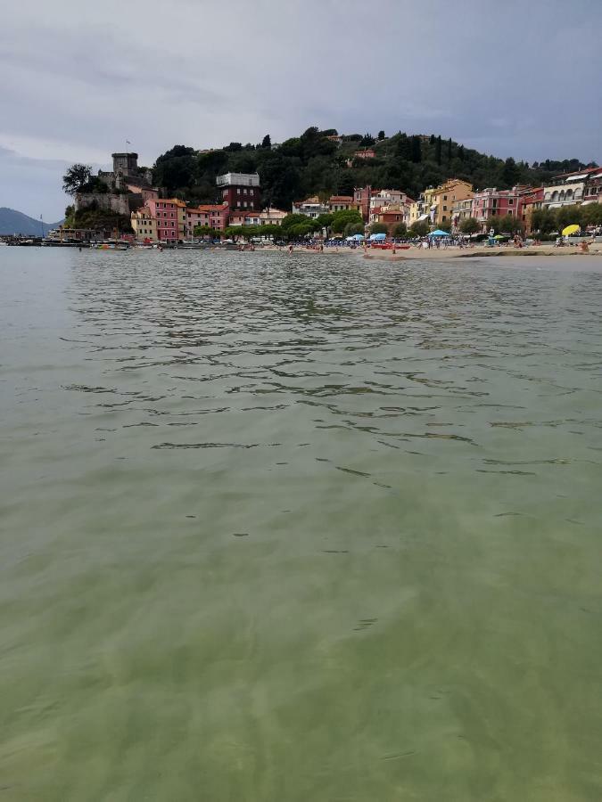 Il Faro Dei Poeti Apartamento Lerici Exterior foto
